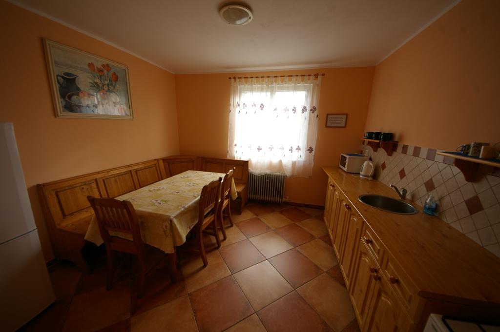 Penzion Mansky Dvur Dolni Zandov Exterior photo